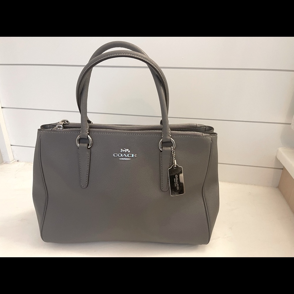 Like new Coach purse